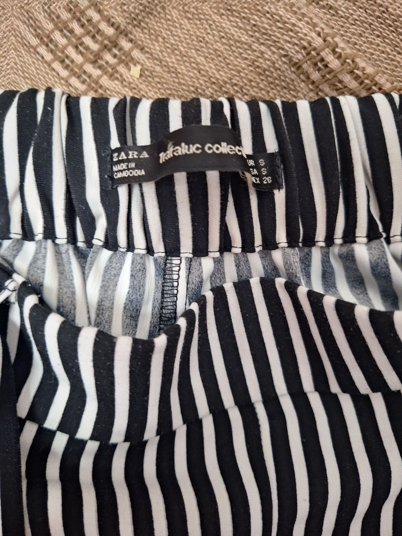 Zara Trafaluc black and white striped palazzo pants size T.S – photo 4